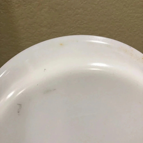 VTG MILK GLASS PYREX CORNINGWARE WHITE PIE DISH - Picture 3 of 5